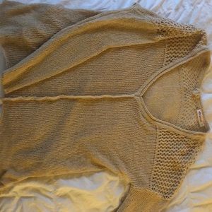 Light weight rip curl sweater